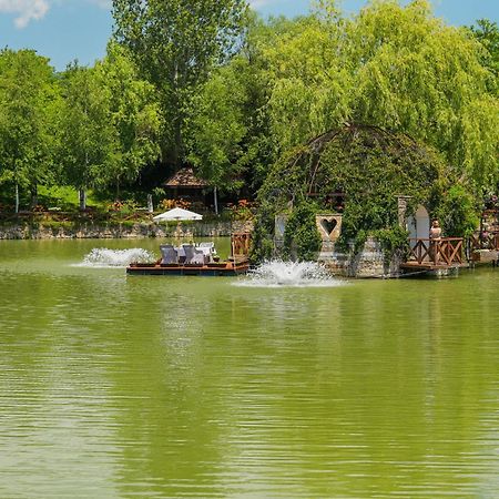 מלון Gorna Malina The Wind Mills Hydropark מראה חיצוני תמונה