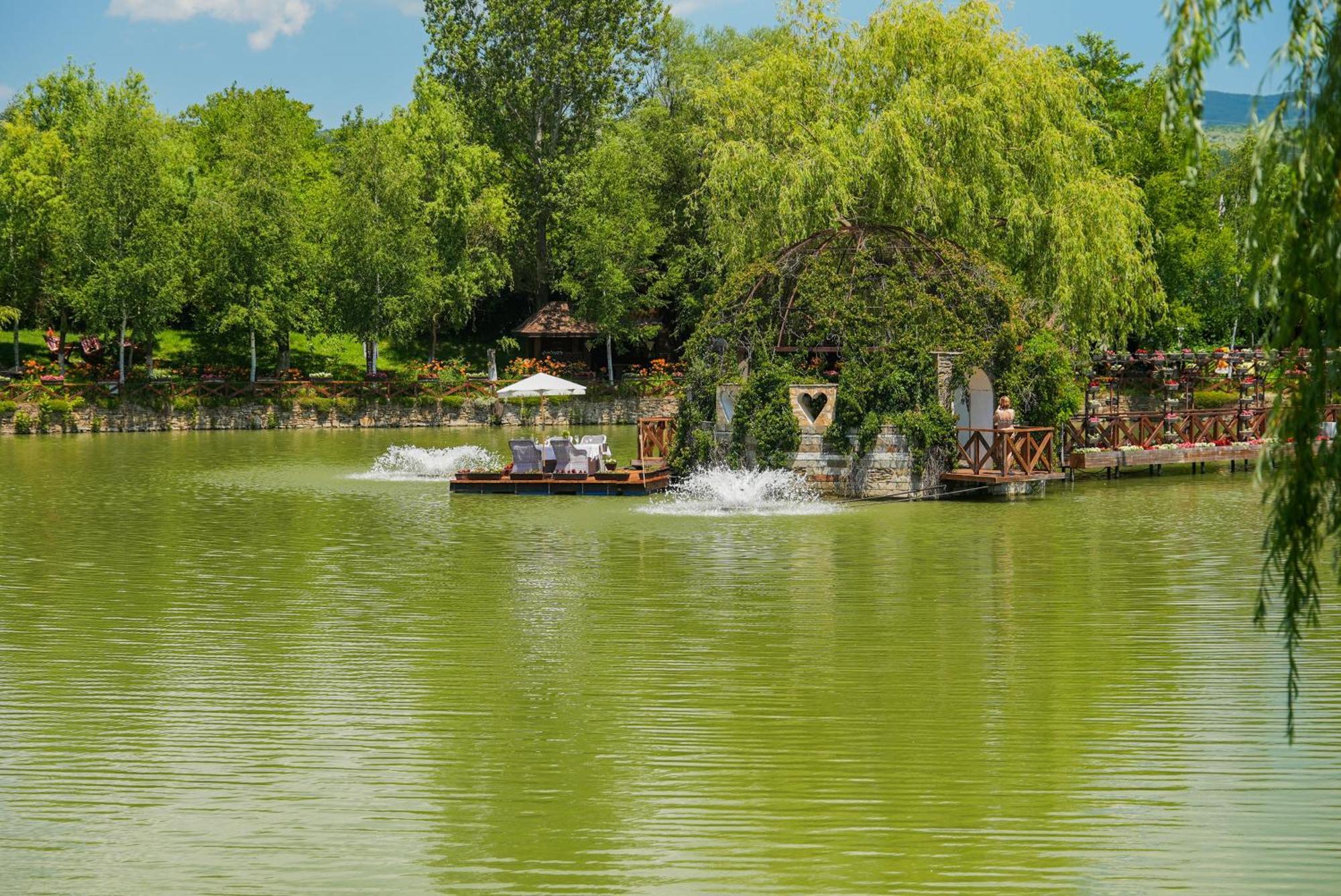 מלון Gorna Malina The Wind Mills Hydropark מראה חיצוני תמונה